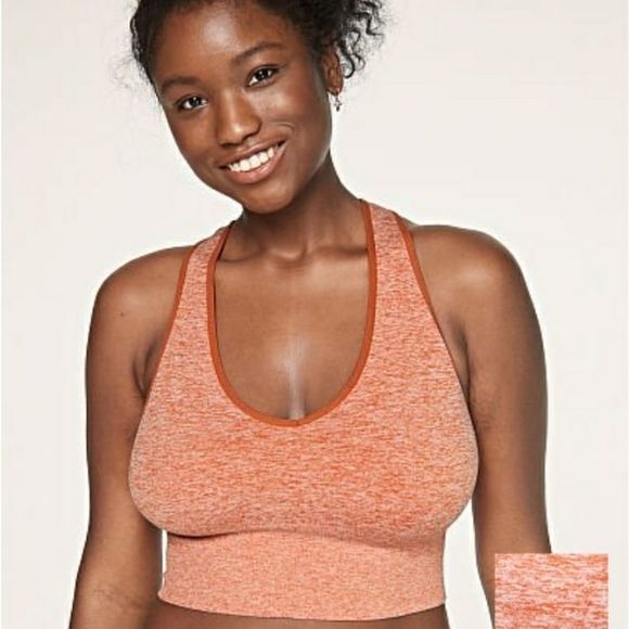 🆕️Vs Pink Seamless Lightly lined Sports Crop Top - Picture 1 of 2